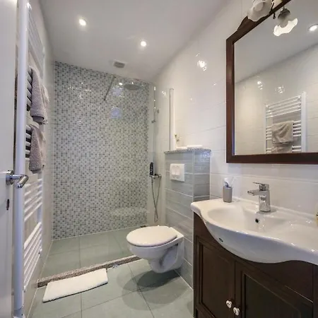 Nika Apartman